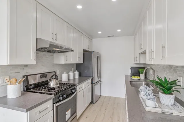 $670,000 | 295 Rio Verde Place, Unit 4, Milpitas, CA 95035