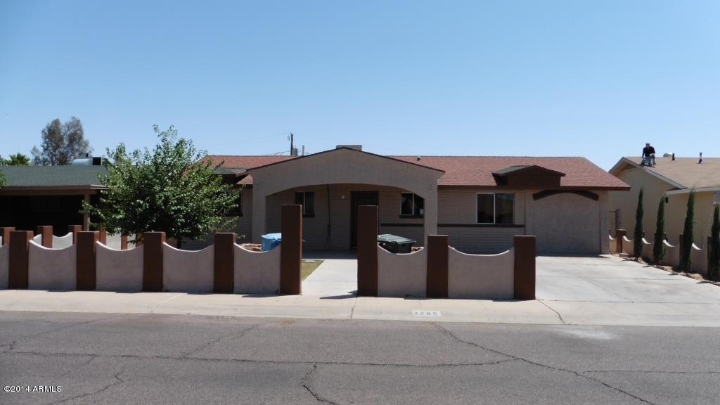 2285 West Pecan Road Phoenix, AZ 85041 - Photo 1 of 19 2285 Pecan 01
