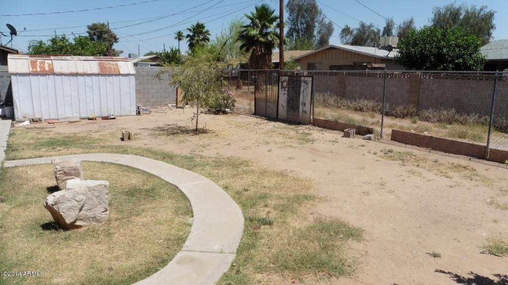 2285 West Pecan Road Phoenix, AZ 85041 - Photo 5 of 19 2285 Pecan 06