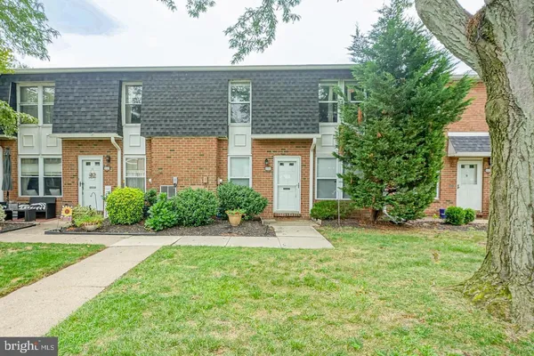 $2,075 | 1051 Harbour Drive, Palmyra, NJ 08065