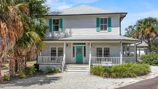$599,000 | 20 4th Street, Apalachicola, FL 32320