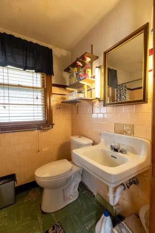 $314,000 | 2802 Cuyler Avenue, Berwyn, IL 60402