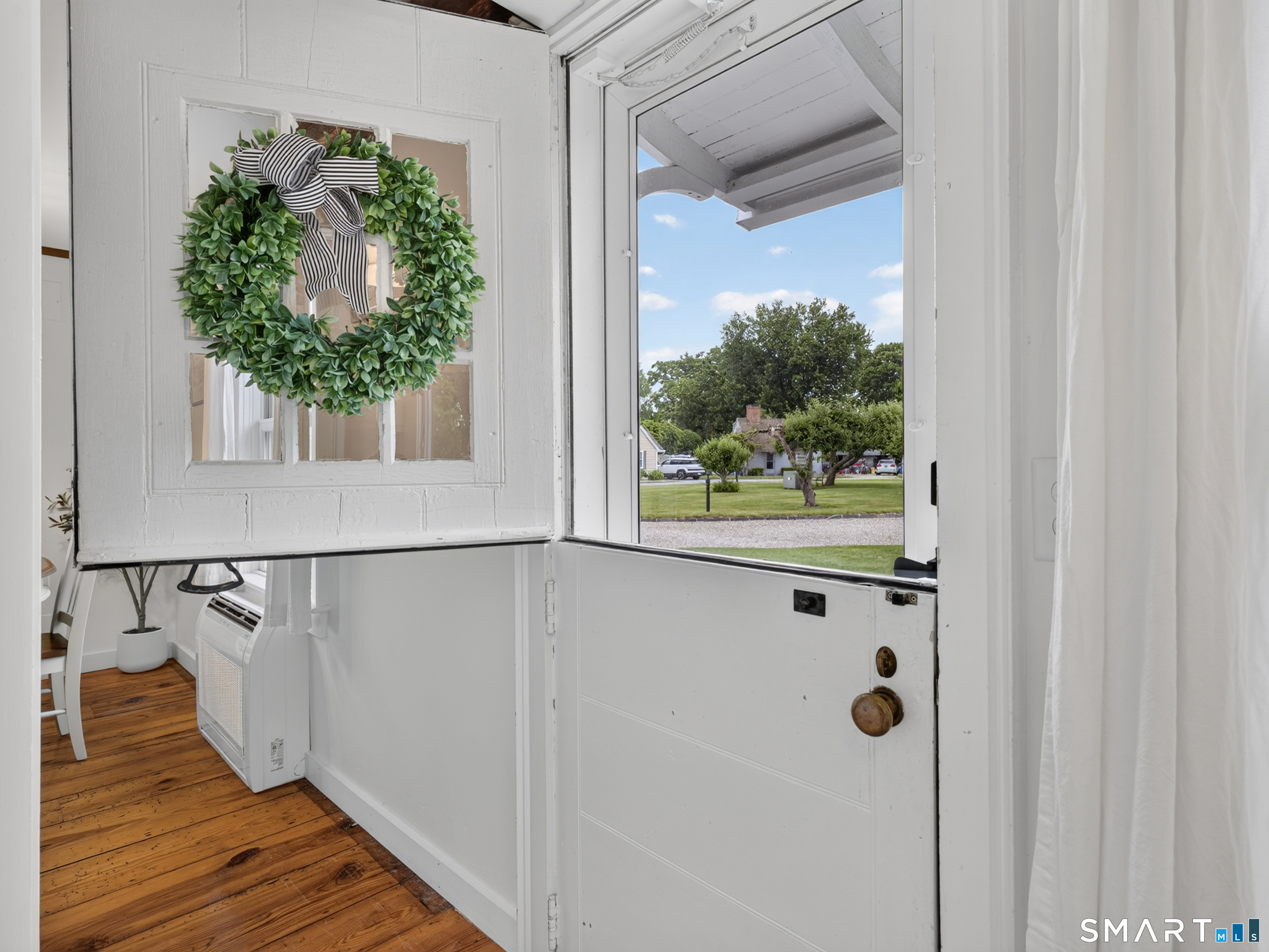 84 Waterside Lane, Unit A Clinton, CT 06413 - Photo 4 of 32