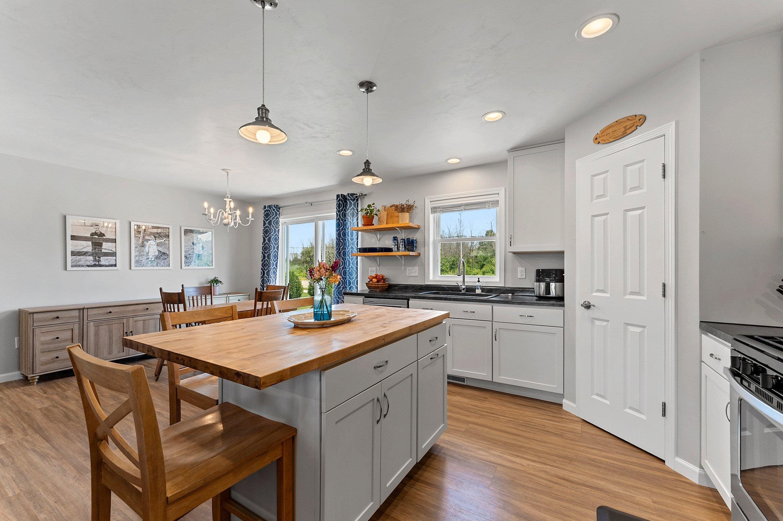 N9182 Dylan Drive Appleton, WI 54915 - Photo 9 of 72