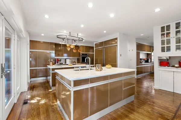 $2,650,000 | 1125 West Roxbury Parkway, Brookline, MA 02467