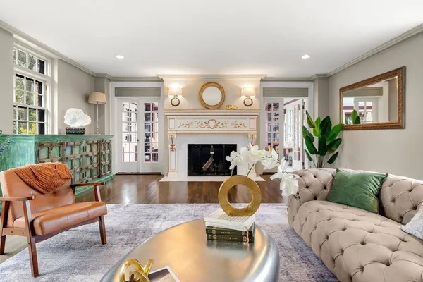 $2,650,000 | 1125 West Roxbury Parkway, Brookline, MA 02467