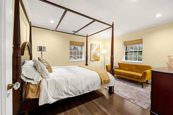 $2,650,000 | 1125 West Roxbury Parkway, Brookline, MA 02467