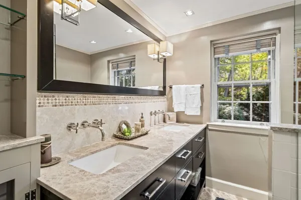 $2,650,000 | 1125 West Roxbury Parkway, Brookline, MA 02467