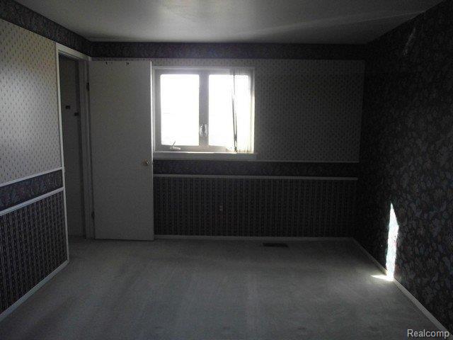 20488 Roche Road Trenton, MI 48183 - Photo 10 of 11 DSCF5093.jpg
