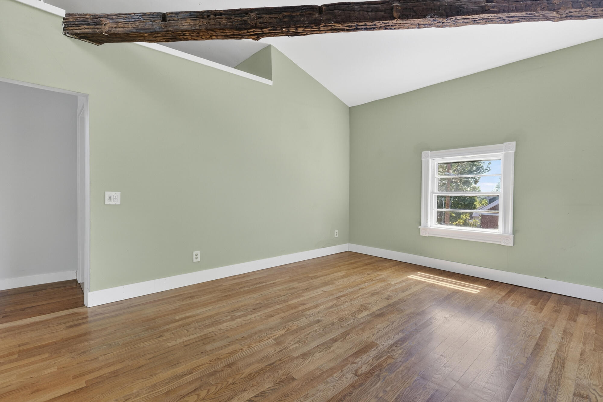 169 Danforth Street, Unit 5 Portland, ME 04102 - Photo 3 of 29 Living Room