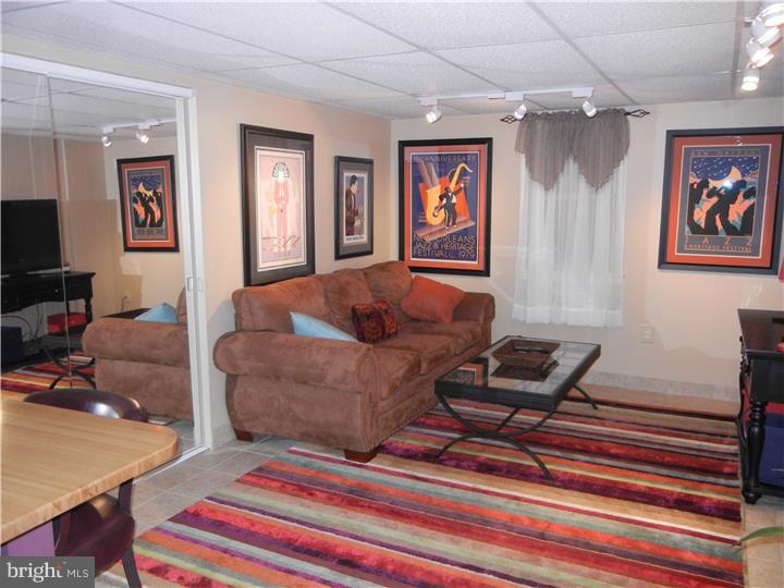 523 South Old Middletown Road Media, PA 19063 - Photo 18 of 25 Family Room