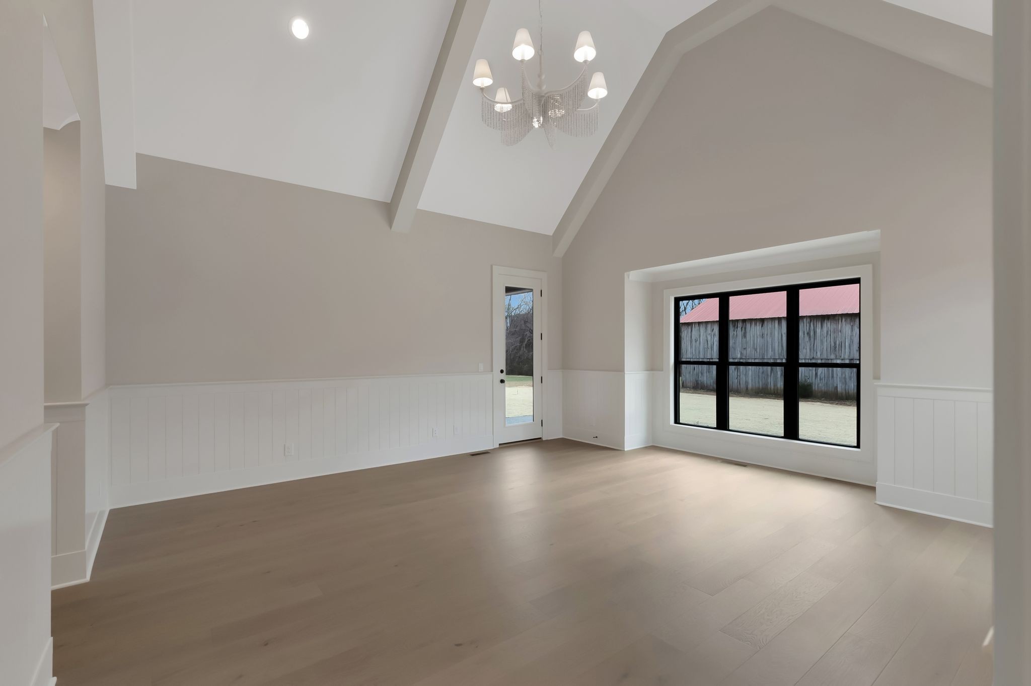 1072 Poplar Hill Road Lebanon, TN 37090 - Photo 22 of 49 an empty room with windows and closet