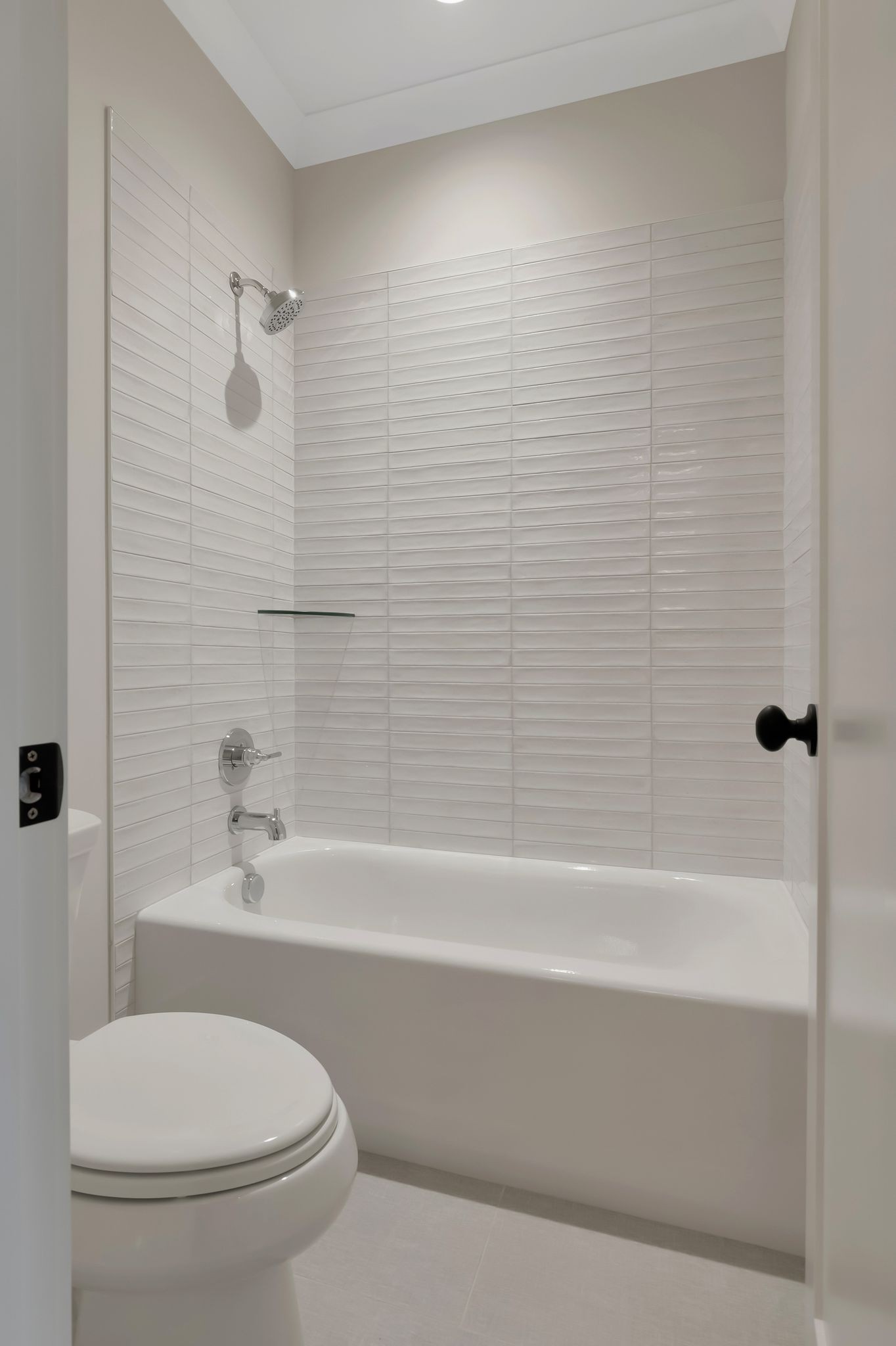 1072 Poplar Hill Road Lebanon, TN 37090 - Photo 41 of 49 a bathroom with a toilet and a bathtub