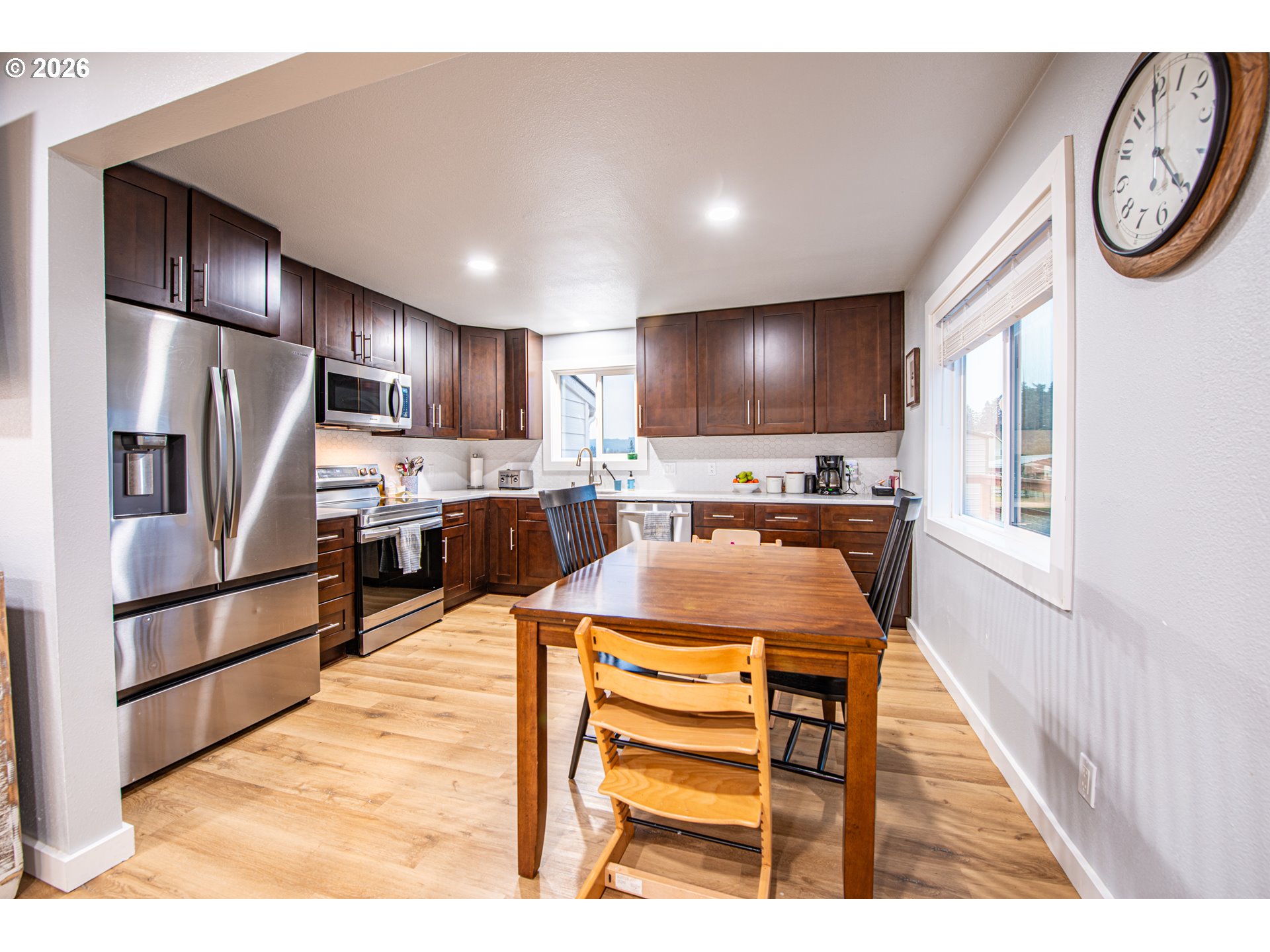 28500 Gimpl Hill Road Eugene, OR 97402 - Photo 11 of 38