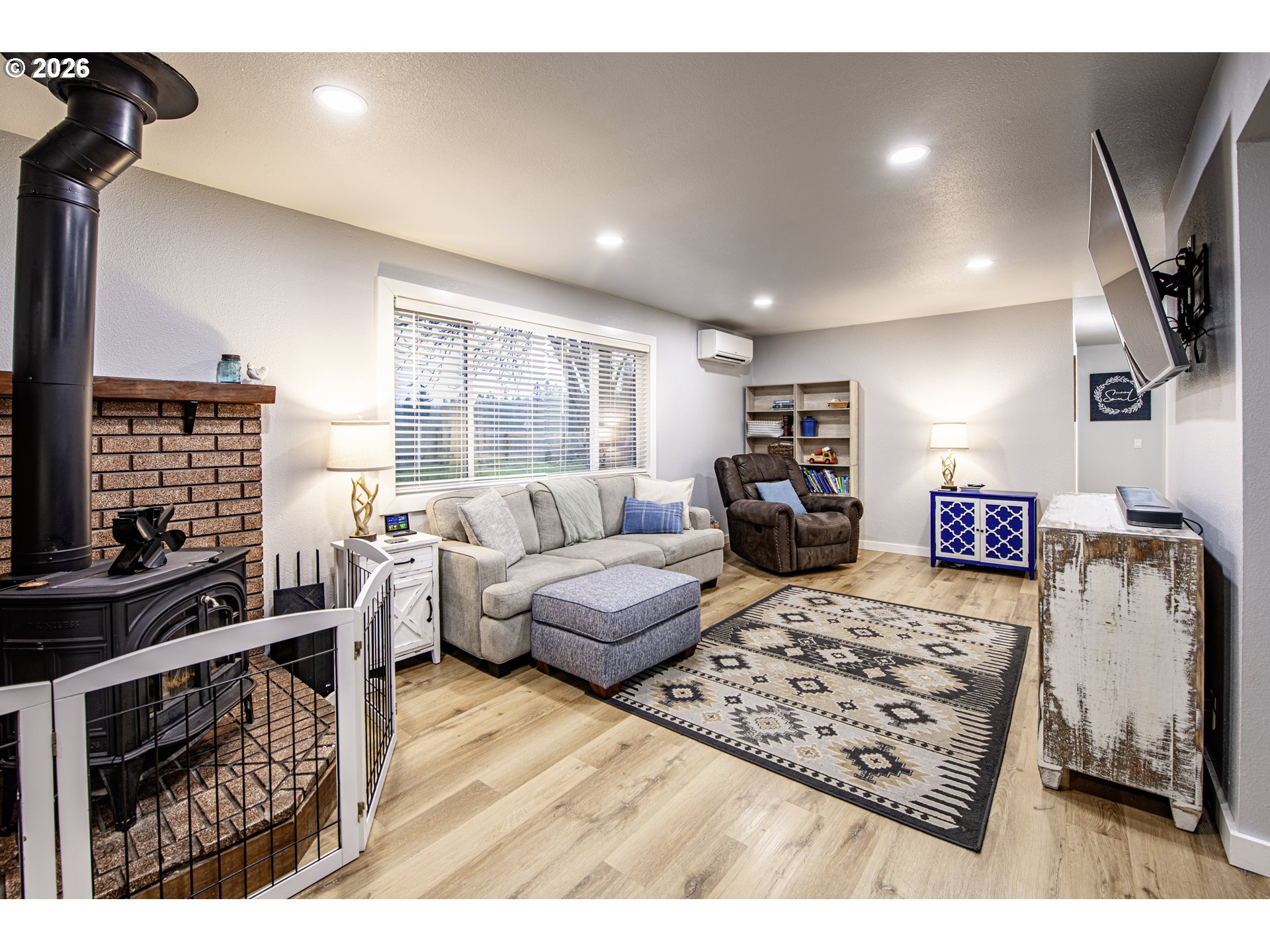 28500 Gimpl Hill Road Eugene, OR 97402 - Photo 17 of 38