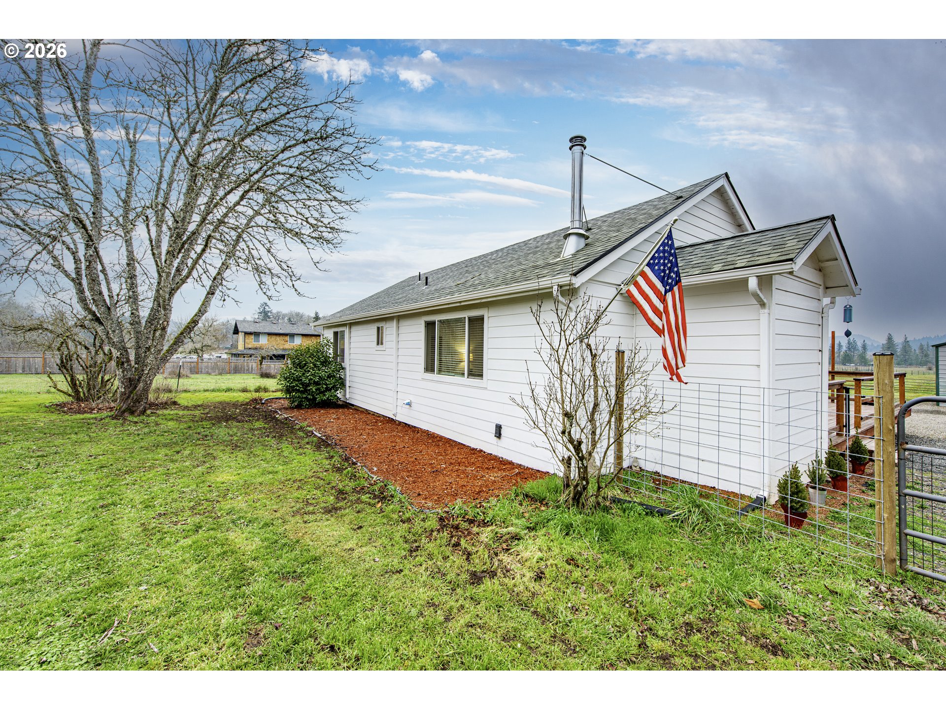 28500 Gimpl Hill Road Eugene, OR 97402 - Photo 7 of 38