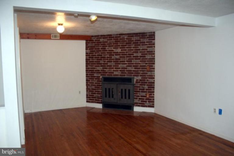 811 Beetz Road Mount Airy, MD 21771 - Photo 11 of 16 Family Room