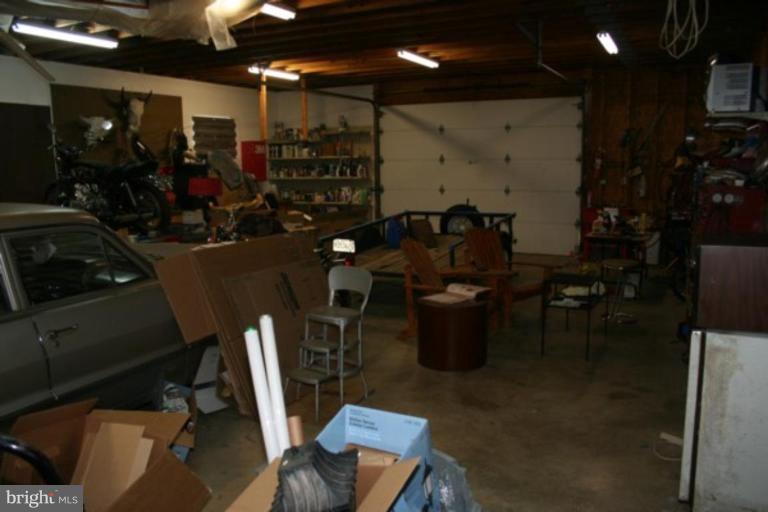 811 Beetz Road Mount Airy, MD 21771 - Photo 13 of 16 Large Detached Shop Building!