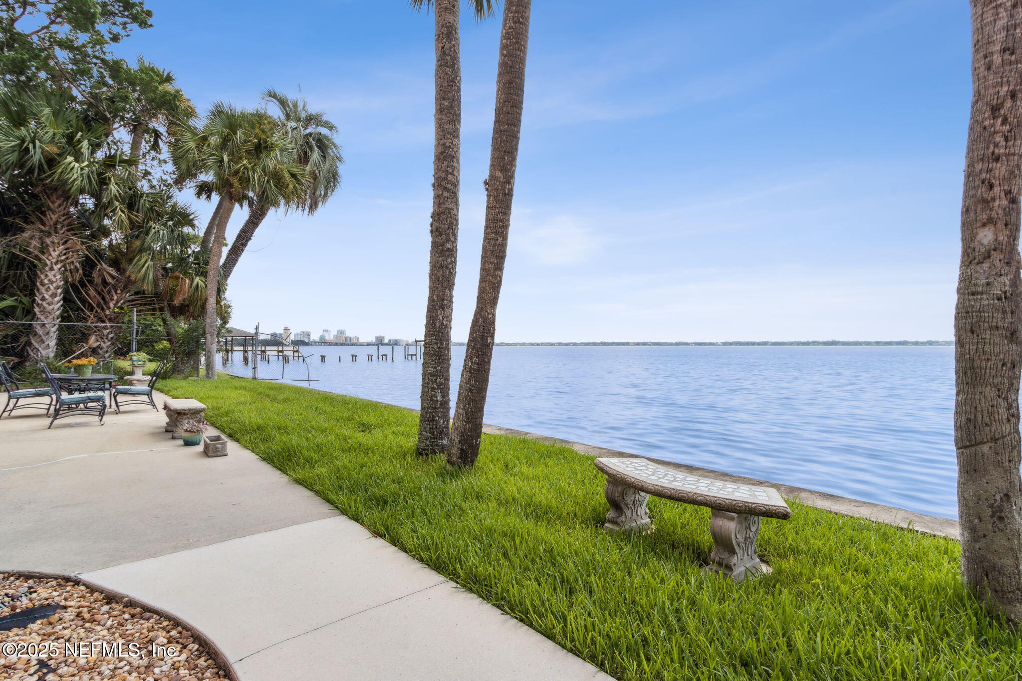 1846 Mallory Street, Unit 8 Jacksonville, FL 32205 - Photo 2 of 25 a view of a backyard with sitting area