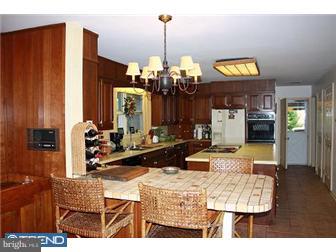 43 Longview Road Coatesville, PA 19320 - Photo 3 of 12 Family Room