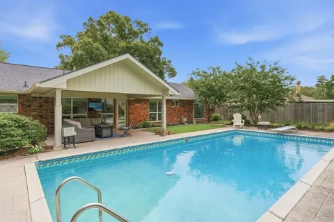$280,000 | 4524 East Meadow Lane, Lake Charles, LA 70605