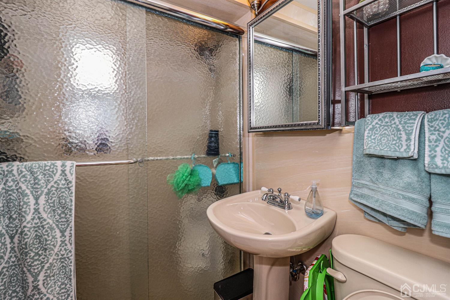 19 Wilcox Road New Brunswick, NJ 08901 - Photo 18 of 34 Gallery Image 18