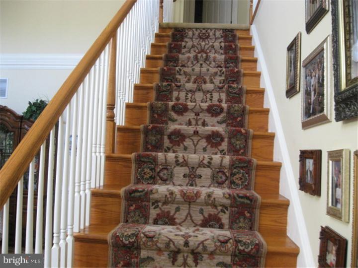 222 Sydney Road Holland, PA 18966 - Photo 8 of 24 Foyer