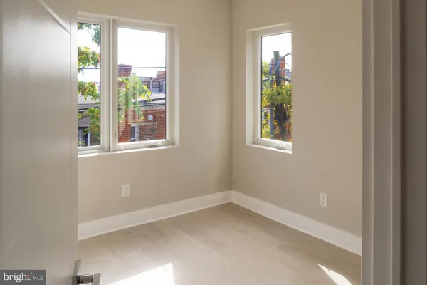 $2,700 | 812 18th Street Northeast, Unit 6, Washington, DC 20002