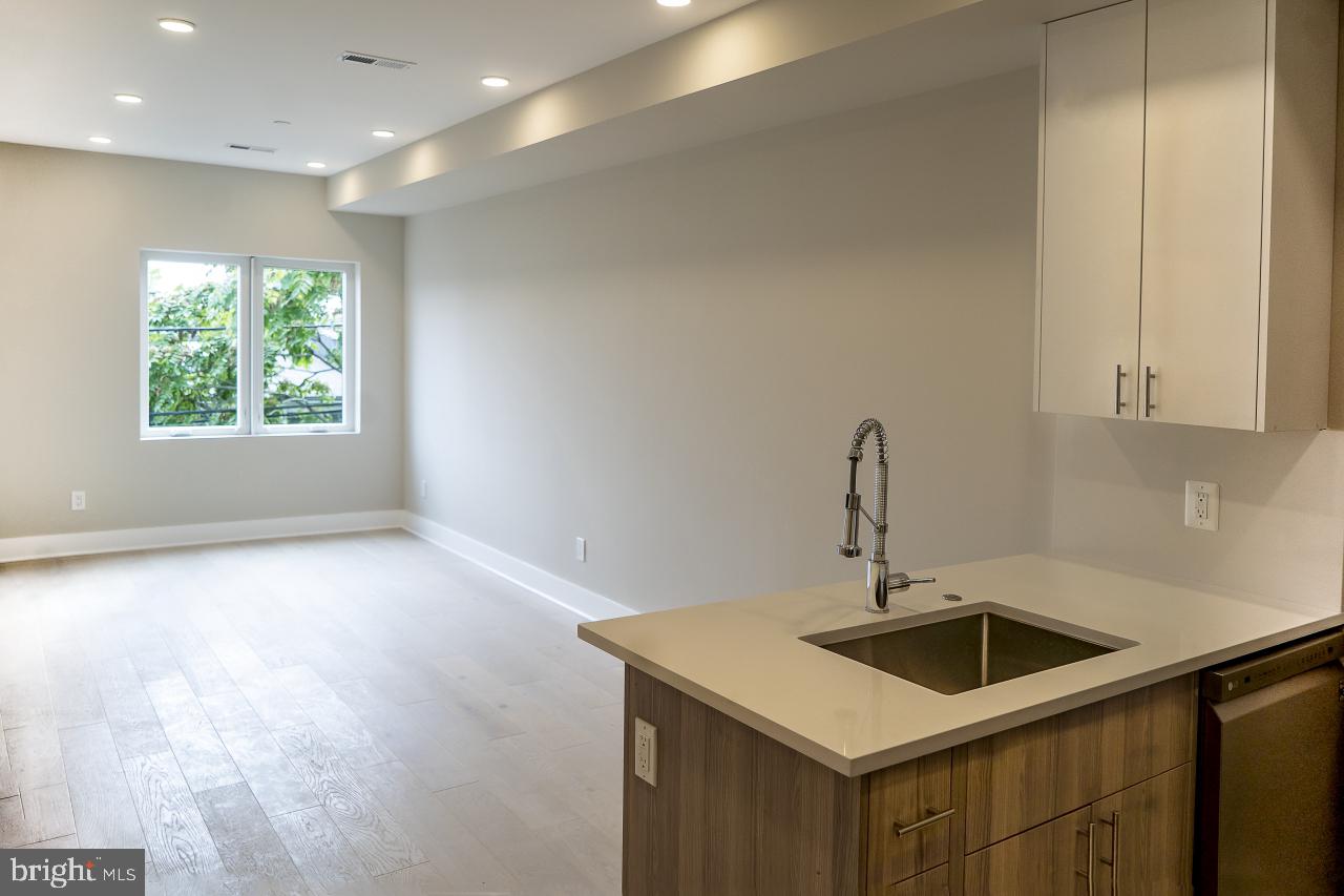 812 18th Street Northeast, Unit 6 Washington, DC 20002 - Photo 4 of 10
