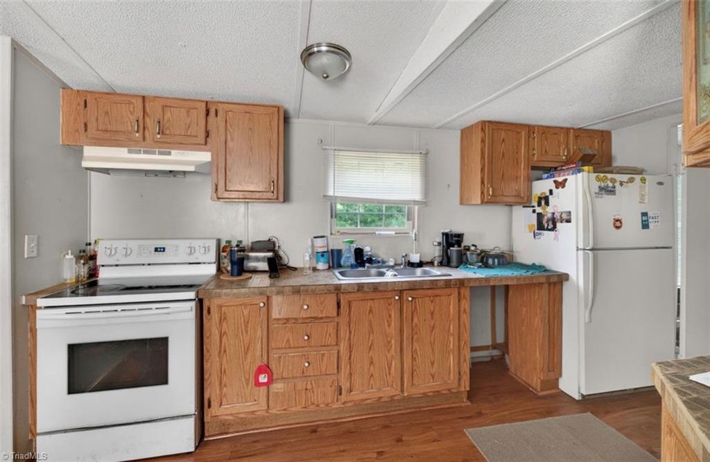 1709 Bud Tilley Road Pinnacle, NC 27043 - Photo 7 of 9