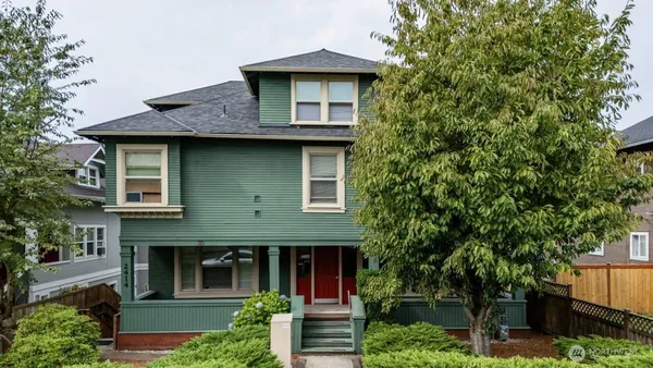 $2,695,000 | 2414 Hoyt Avenue, Everett, WA 98201