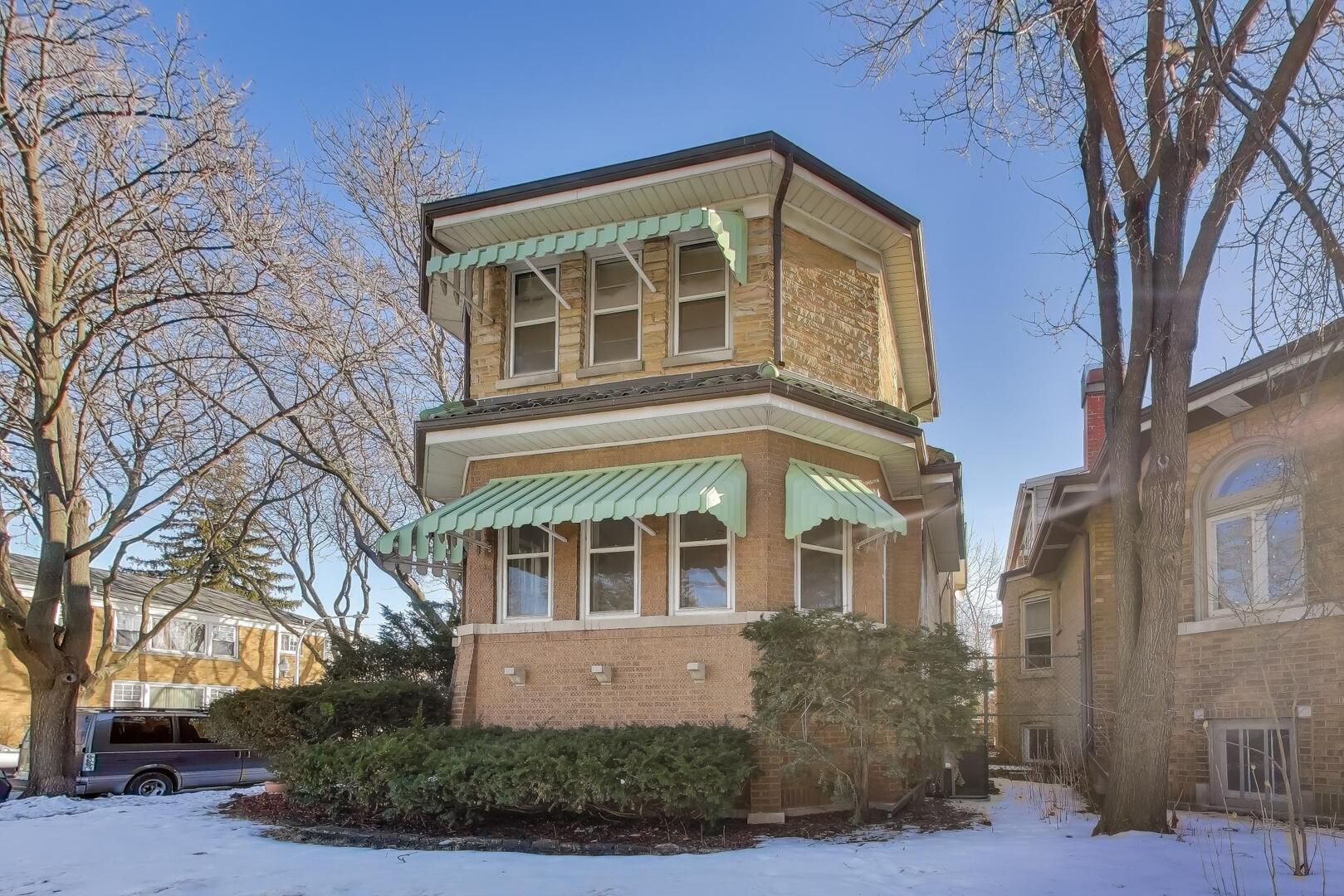 6559 North Rockwell Street Chicago, IL 60645 - Photo 3 of 18