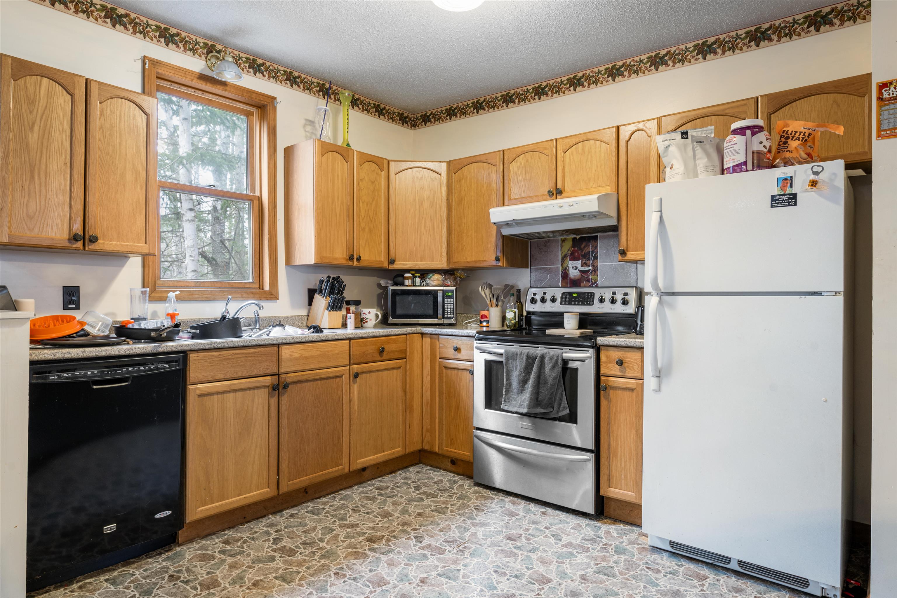 92 Colby Street Colebrook, NH 03576 - Photo 17 of 31