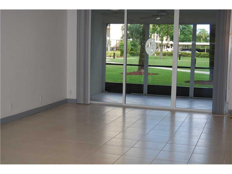 1627 Riverview Road, Unit 114 Deerfield Beach, FL 33441 - Photo 4 of 12 Patio/Deck