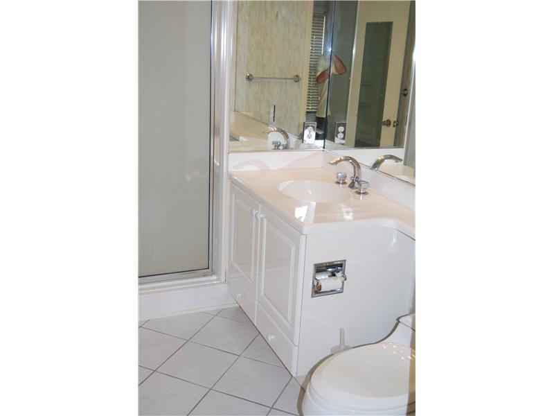 1627 Riverview Road, Unit 114 Deerfield Beach, FL 33441 - Photo 9 of 12 Bathroom