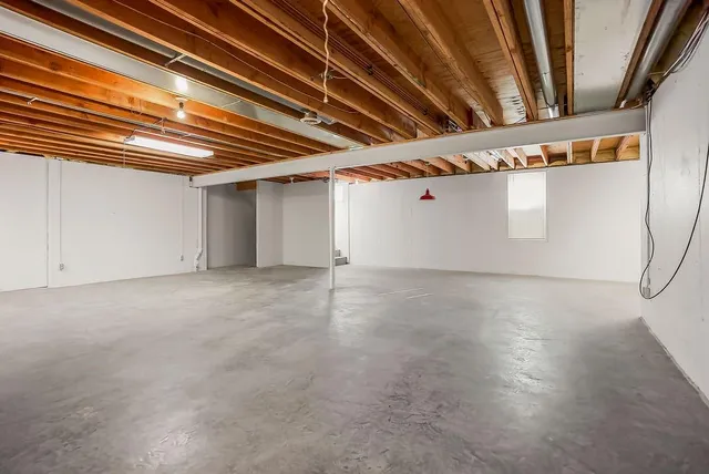 $365,000 | 614 Meadow Lark Drive, Raymore, MO 64083