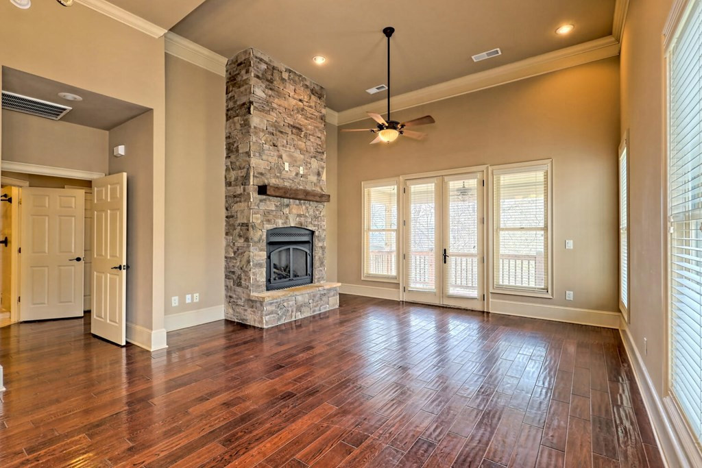 300 Licklog Ridge, Unit 13 Hayesville, NC 28904 - Photo 10 of 42 Gallery Image 10