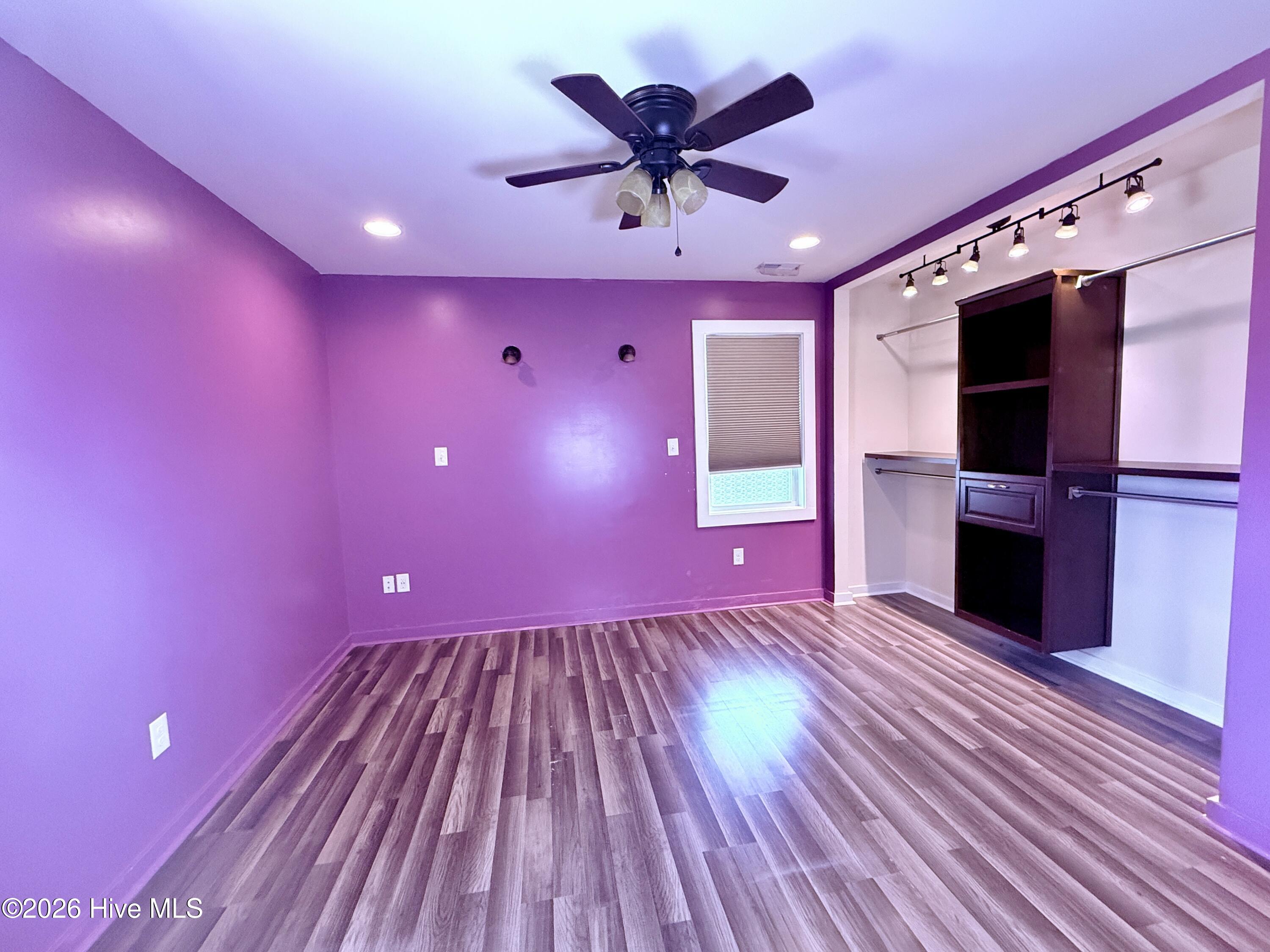 511 North B Street Bridgeton, NC 28519 - Photo 15 of 20 Primary Bedroom