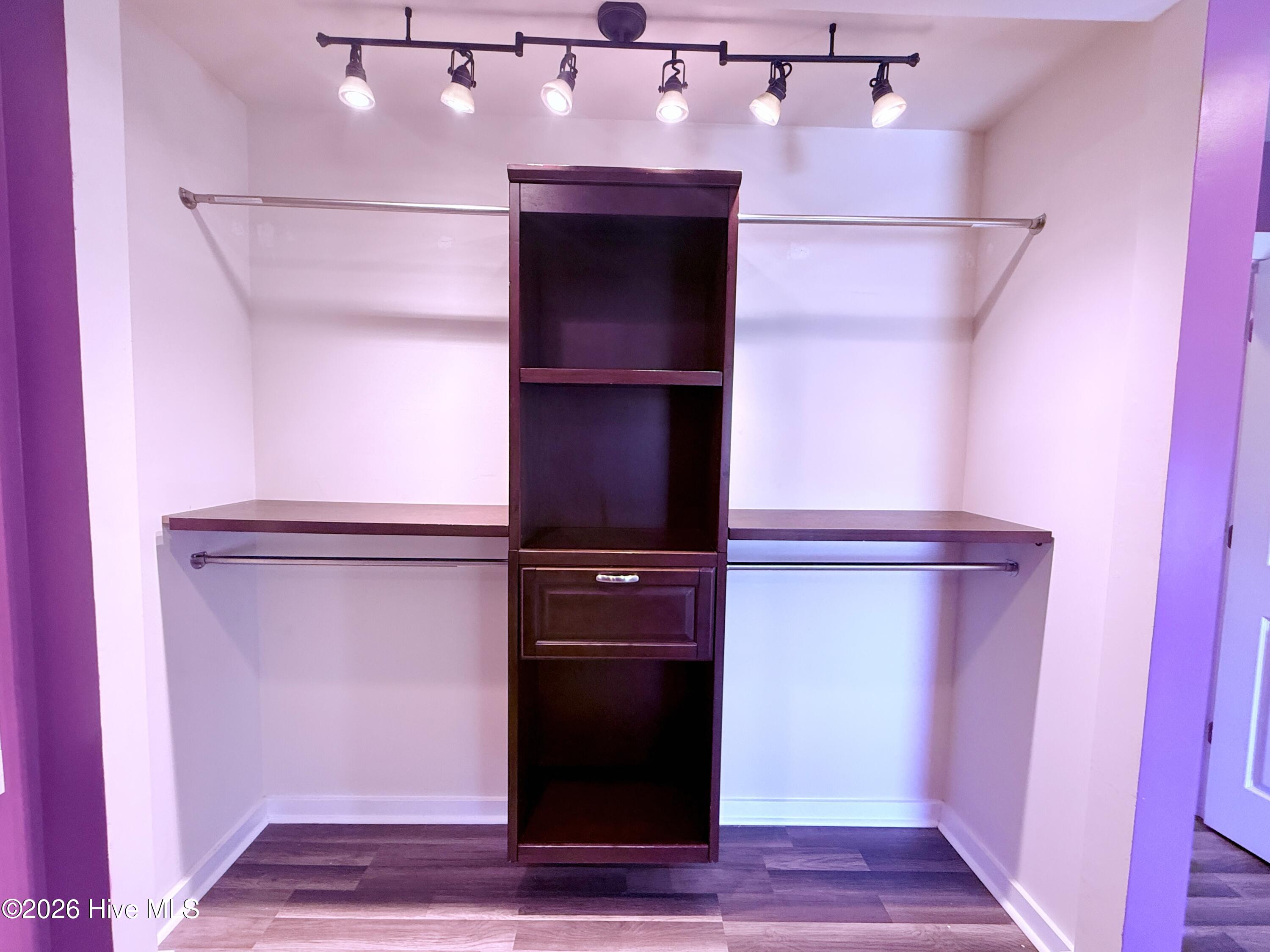 511 North B Street Bridgeton, NC 28519 - Photo 16 of 20 Primary Closet