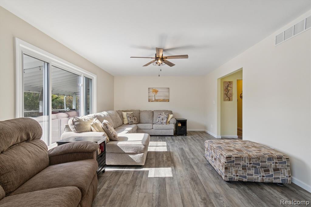 49765 Martz Road Belleville, MI 48111 - Photo 20 of 81 Gallery Image 20
