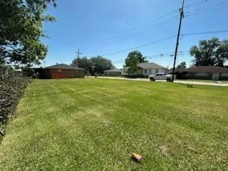 $30,000 | 2608 Guerra Drive, Violet, LA 70092