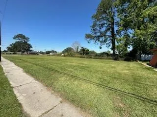 $30,000 | 2608 Guerra Drive, Violet, LA 70092