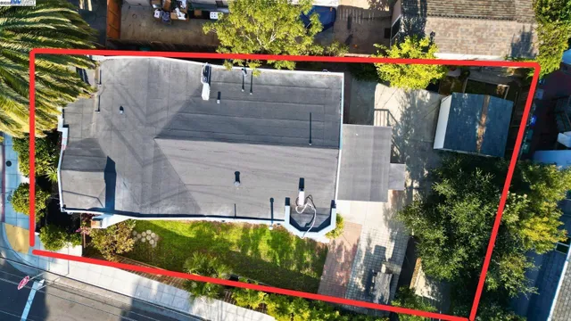 $699,888 | 2700 26th Avenue, Oakland, CA 94601