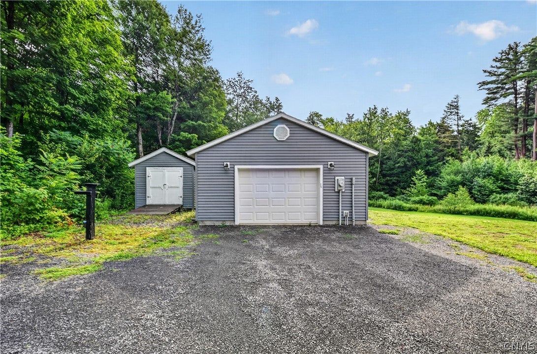 76 Kenyon Road Mexico, NY 13114 - Photo 4 of 30 Gallery Image 4