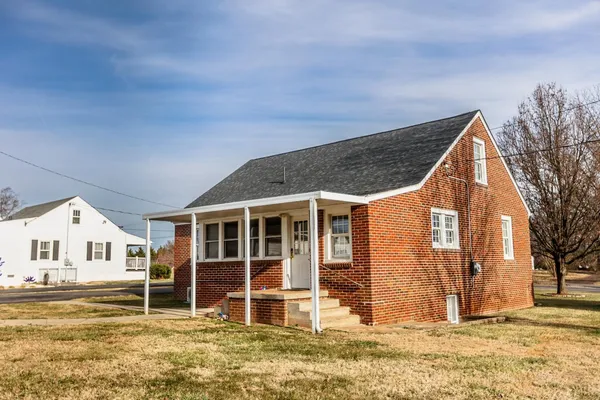$249,500 | 223 Rose Lane, Appomattox, VA 24522