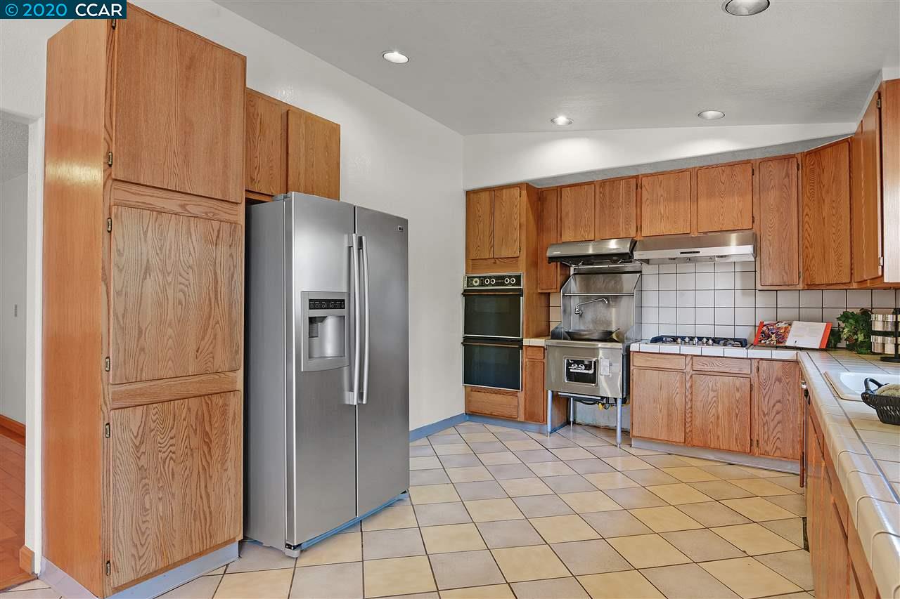 972 Coral Drive Rodeo, CA 94572 - Photo 10 of 40