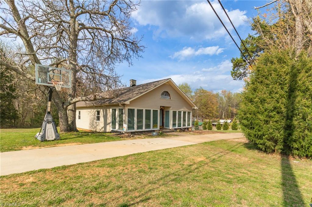 3801 Oak Ridge Road Summerfield, NC 27358 - Photo 3 of 37