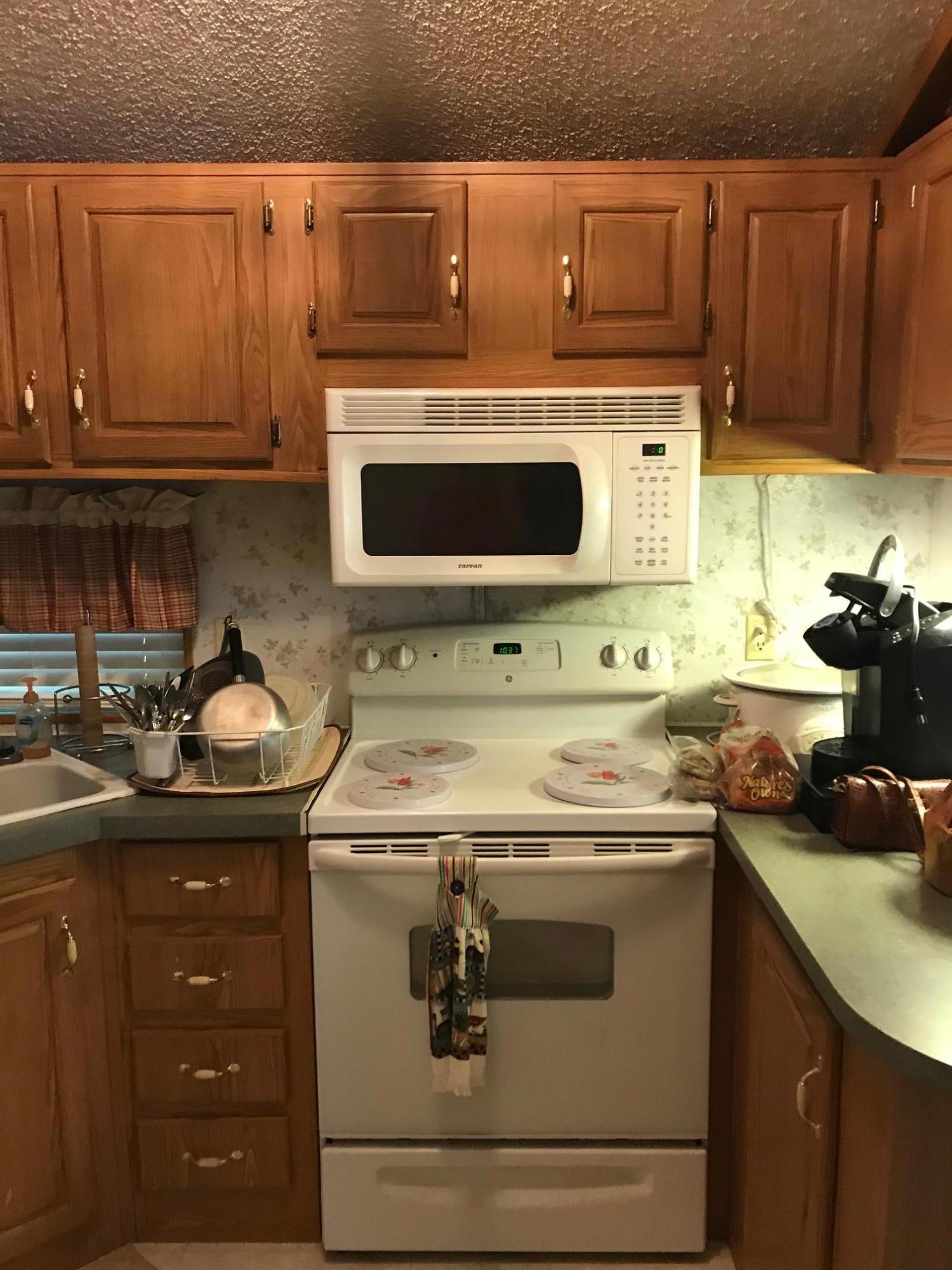 1428 Hickory Star Road Maynardville, TN 37807 - Photo 9 of 15 kitchen