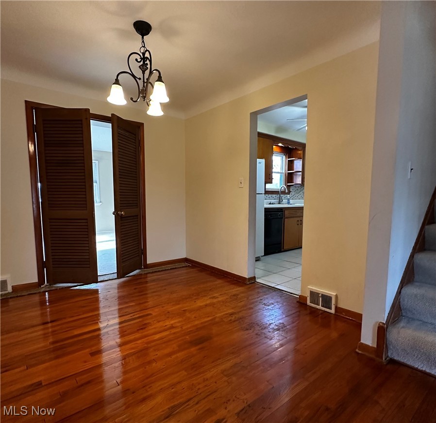 1358 Haverston Road Lyndhurst, OH 44124 - Photo 4 of 20