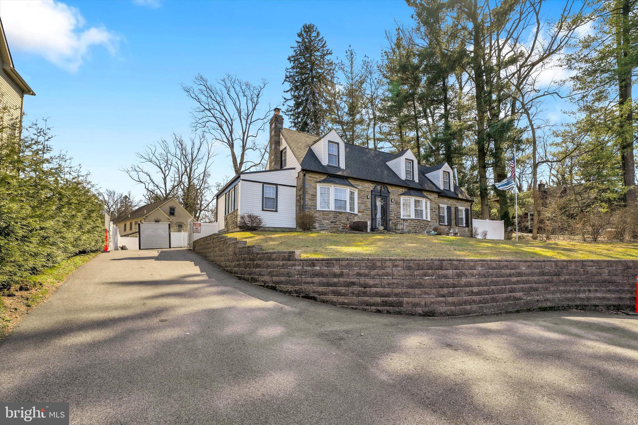 13497 Trevose Road Philadelphia, PA 19116 - Photo 4 of 34 Gallery Image 4